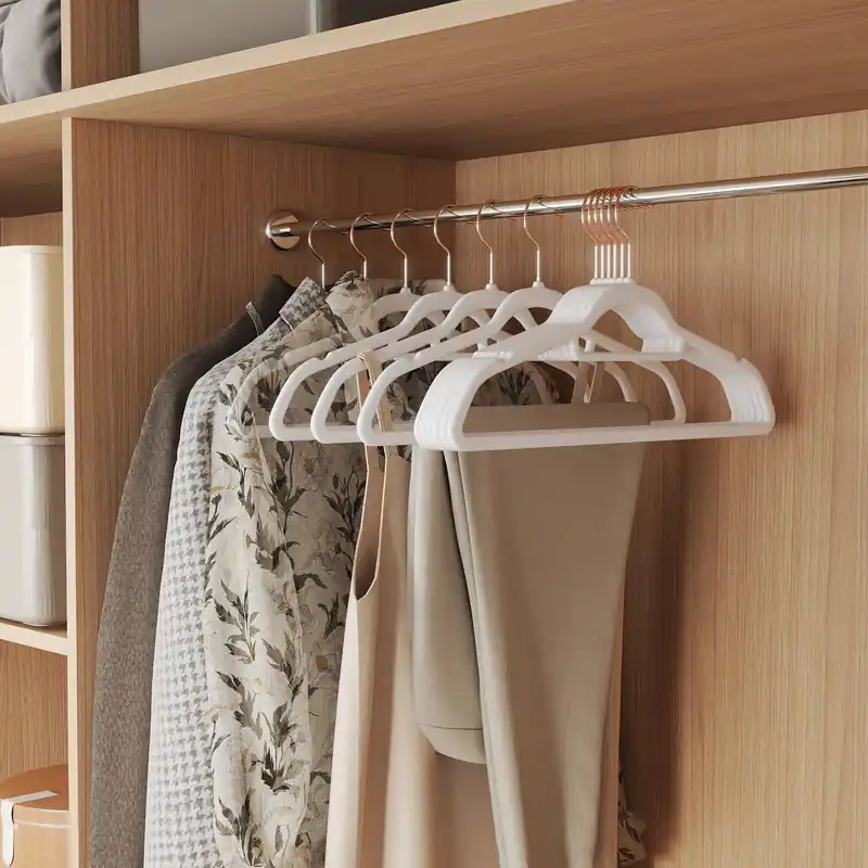 Garantierte Lieferung Kleiderbügel Samt, 50er Set, Bügel