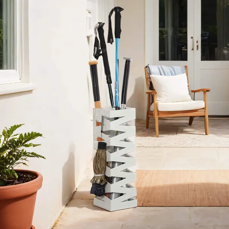 Regenschirmständer quadratisch, Schirmständer aus Metall, mit Wasserauffangschale und 4 Haken Kostenloser Rückversand