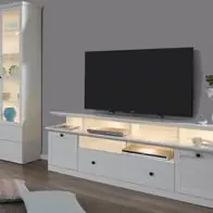Wohnwand Schrankwand weiß Landhaus Lowboard Podest und große Vitrine Baxter 270 cm Zertifiziert