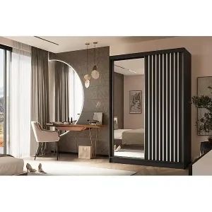 Sonderangebot SCHWEBETÜRENSCHRANK Helix 150/216/61 schwarz+weiß mit Schubladeneinsätze